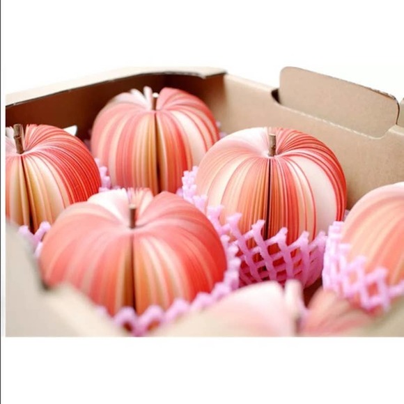 Apple sticky notes~~Adorable!!  Set of 3 - Picture 6 of 7